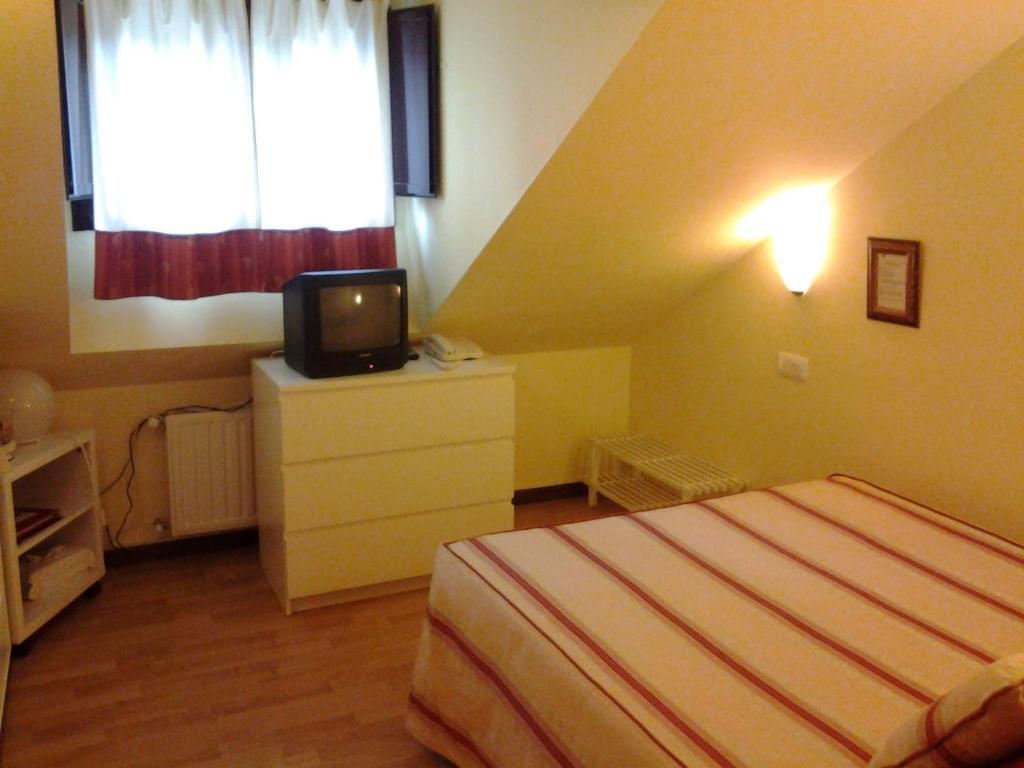 Hotel Foronda Pando  Pokoj fotografie
